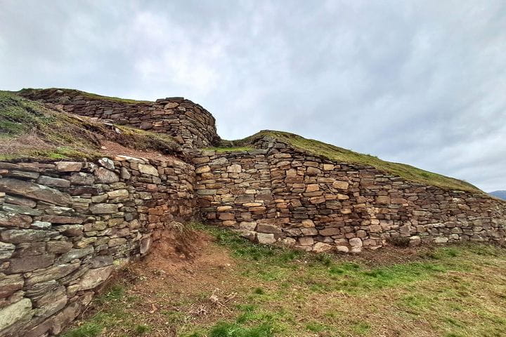 Restauración del Castro de San Chuís, Asturias