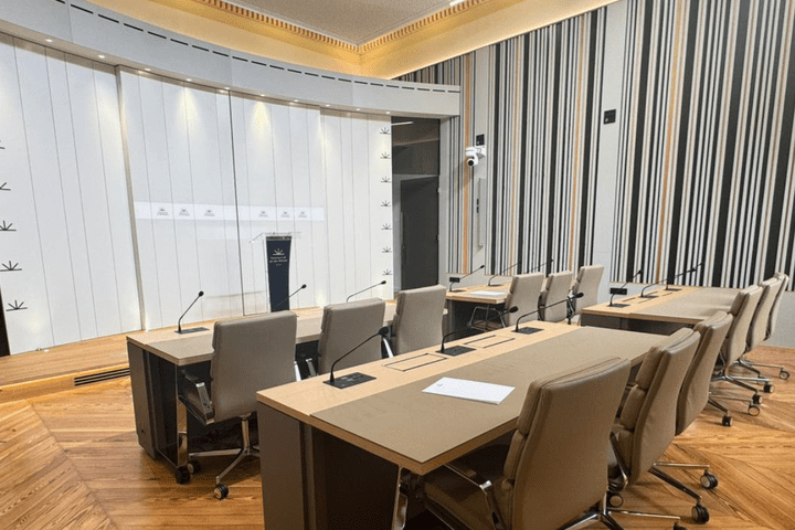 Acondicionamiento de la Sala Groga en el Parlamento de las Islas Baleares, Palma de Mallorca